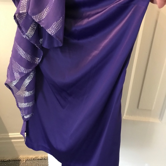 Guess one-shoulder caftan minidress - Picture 3 of 3